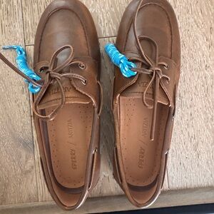 Sperry x Aritzia slim boat shoe